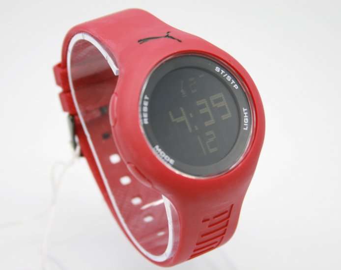 puma red watch