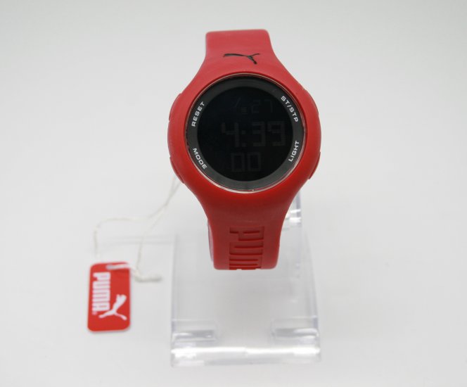 puma red watch